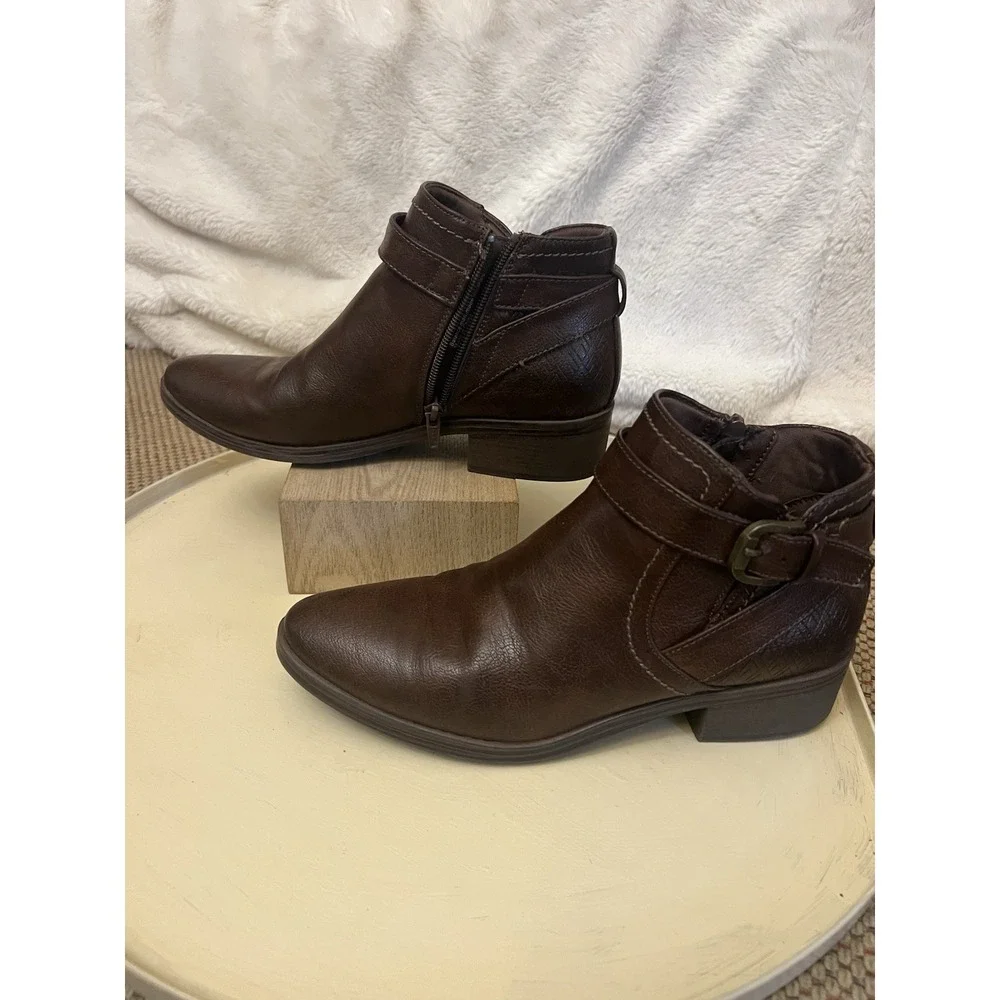 Baretraps Women Maci Western Ankle Booties Sz US 8.5 M Brown Buckle Vegan Leathr
